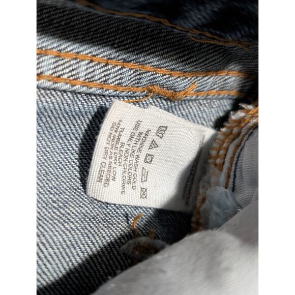 Free People Woman’s Blue Jeans Cropped Button Fly 24 Pant Distressed - Picture 5 of 6